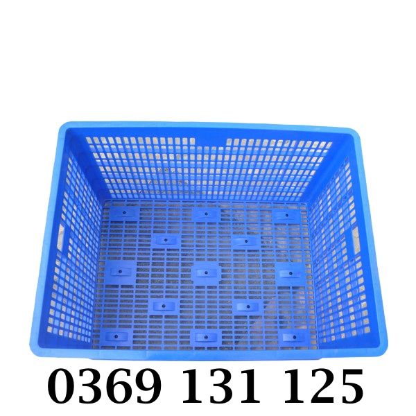 Khoang đáy rộng giúp chứa được nhiều đồ hơn với thùng nhựa rỗng HS015